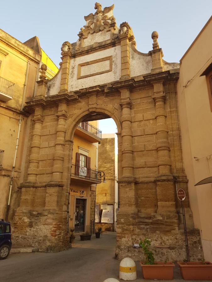 La Corte Di Angelica Sciacca Luaran gambar